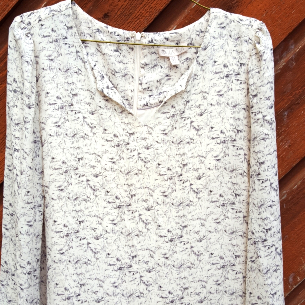 NWOT Lila Rose Elegant Long Sleeve Knee Length Lined Shift Dress